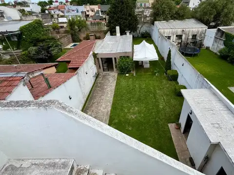 Casa en Venta con 3 cocheras