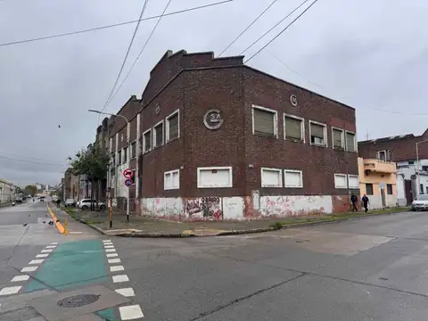 Galpón en Alquiler en Avellaneda, Partido de Avellaneda