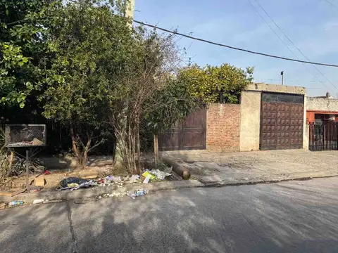 Casa en Venta en Isidro Casanova, USD 100.000