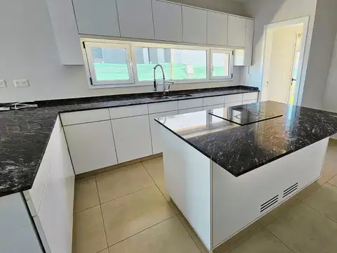 Casa en Alquiler en Vila Marina II