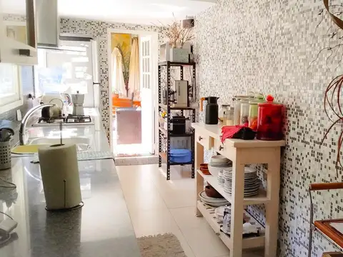 Casa 5 ambientes con 3 baños