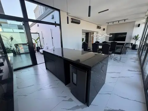 Departamento en Alquiler con 1 cocheras