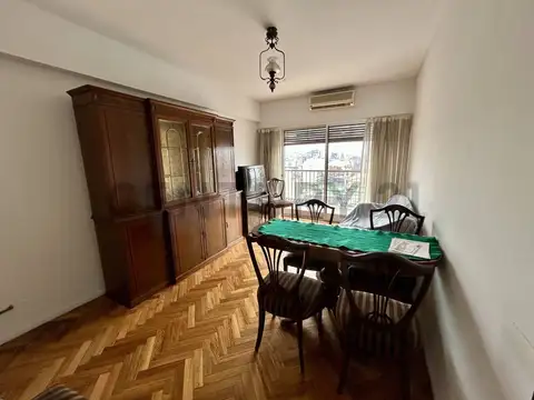 VENTA DE DEPARTAMENTO 3 AMBIENTES CON DEPENDENCIA Y COCHERA EN ALMAGRO
