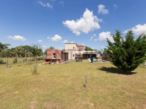 Casa en Alquiler en MATISSE - Barrio Privado, USD 150