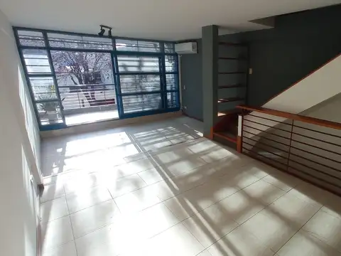 ALQUILER  CASA V URQUIZA 4 AMB PATIO BALCON