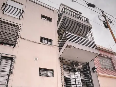 LISANDRO DE LA TORRE 800, Piso 1