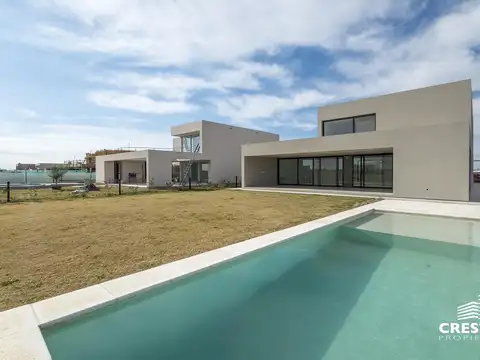 Venta / Permuta - Casa 4 dormitorios en barrio privado - Vida Club de Campo, Funes.