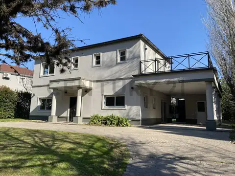 Casa en Venta 5 Ambientes en Solar del Bosque, Canning.