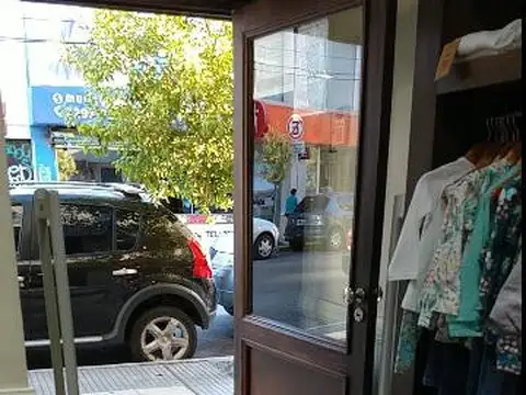 Esteban Adrogué  al 1000 Adrogue