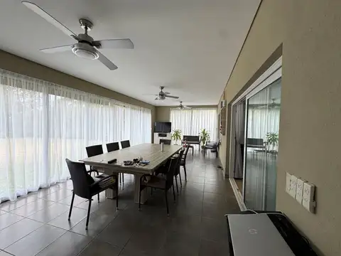 Casa en Alquiler en Los Pilares, USD 2.200