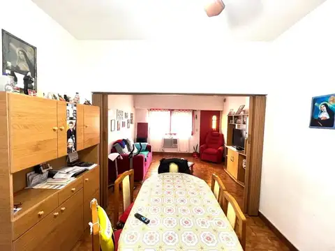 Casa 3 ambientes con 2 baños