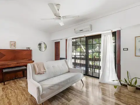 Depto Tipo Casa 4 ambientes con 2 baños