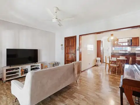 Depto Tipo Casa en Venta en Lanús Oeste, USD 102.000