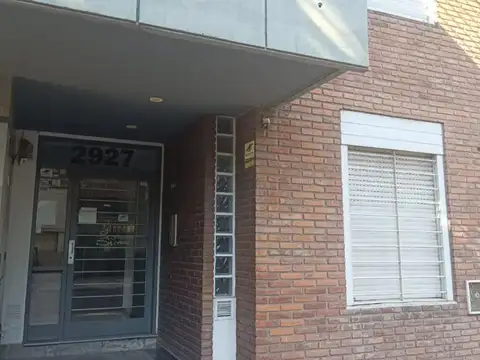 San Juan 2900, Piso PB