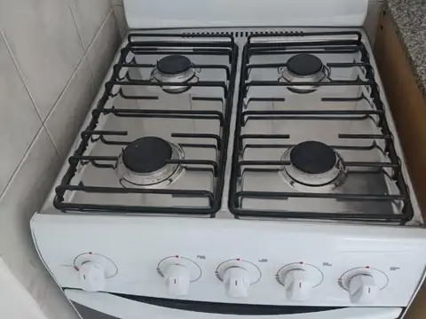 San Juan 2900, Piso PB