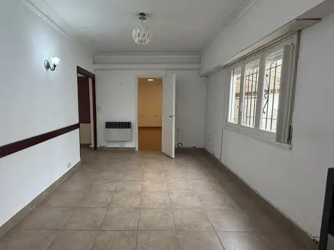 Depto Tipo Casa en Alquiler de 4 ambientes