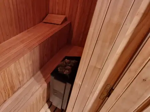 Casa en Venta con 6 cocheras