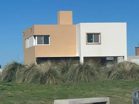 Terreno en Venta 34  mts Fondo