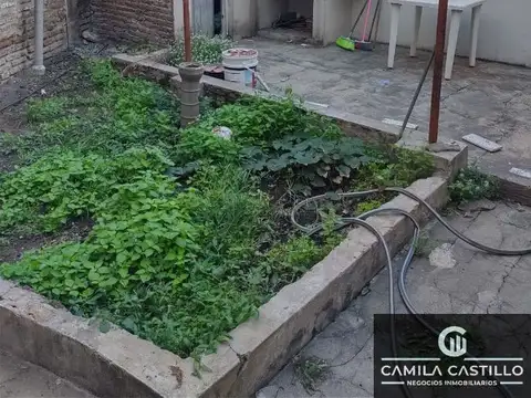 PH EN VENTA PLANTA BAJA 2 AMB CON COCHERA