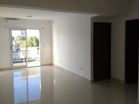 Dpto. 2 dormitorios y cochera en alquiler, excelente zona