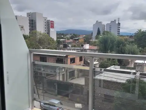 Aniceto Latorre 100, Piso 3er