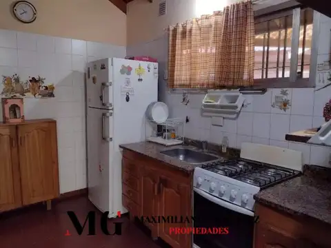 Casa 5 ambientes con 3 baños