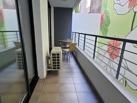Defensa 1600, Piso 4