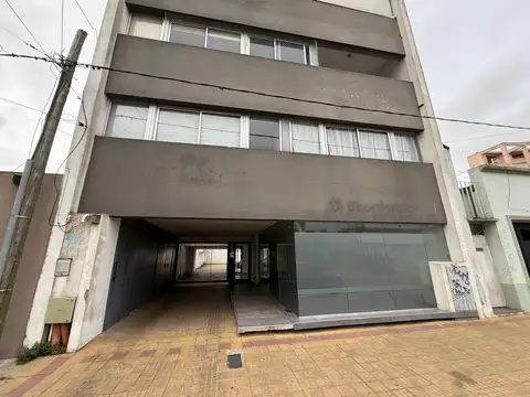 Dúplex con terraza privada, cochera, piscina y parrilla en alquiler