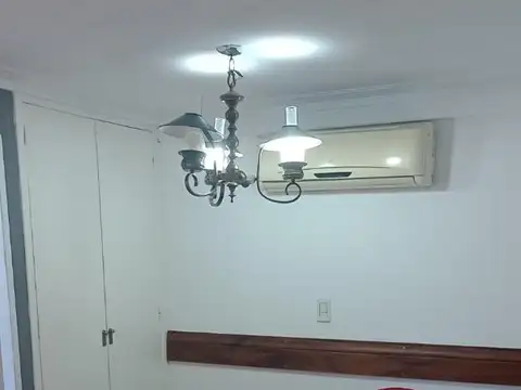 AMOBLADO!  3 amb por escalera, patio, parrilla, lavadero