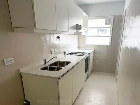 Departamento en Venta en Acassuso Vias  /  Santa Fe, USD 198.000