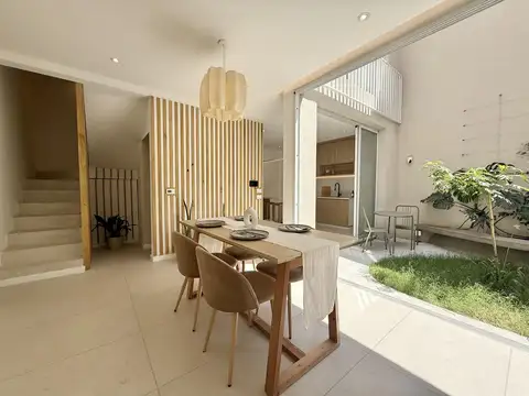 Casa 4 ambientes con 2 baños