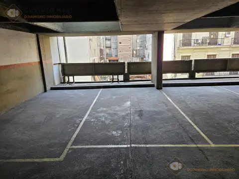 Avenida Hipólito Yrigoyen 900
