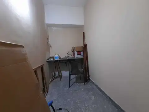 Oficina De 130m Frente A Estación Ituzaingo