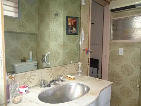 3 AMBIENTES CON DEPENDENCIA PH  a mts subte