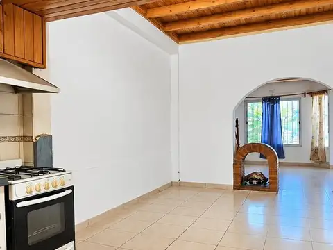 Casa 2 ambientes con 1 baño