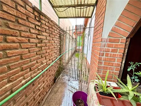 Depto Tipo Casa en Venta en Banfield, USD 92.000