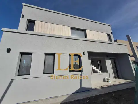 Venta casa en B° Santa Sofía, LLave en mano. Pilar del este.
