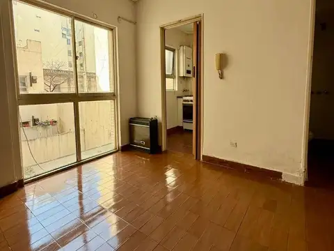 MONOAMBIENTE LATERAL SUPER LUMINOSO APTO PROFESIONAL