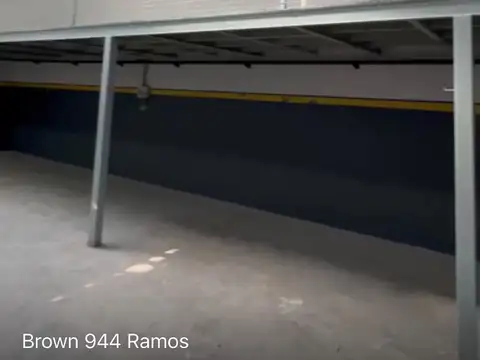 Galpon en Alquiler en Ramos Mejia Sur, USD 1.600