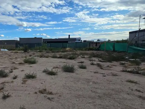 Terreno en Venta 30  mts Fondo