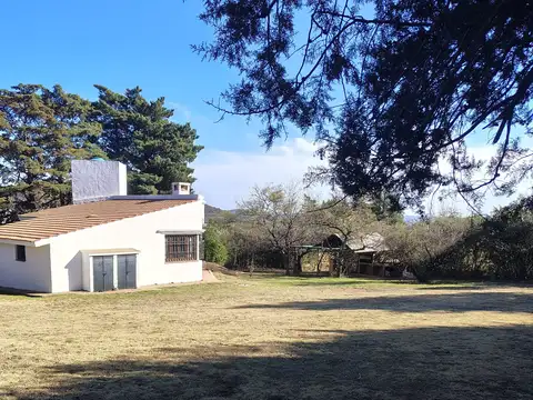 TU REFUGIO EN LOS HORNILLOS . CHALET DOS DORM  Y  CON DOS LOTES