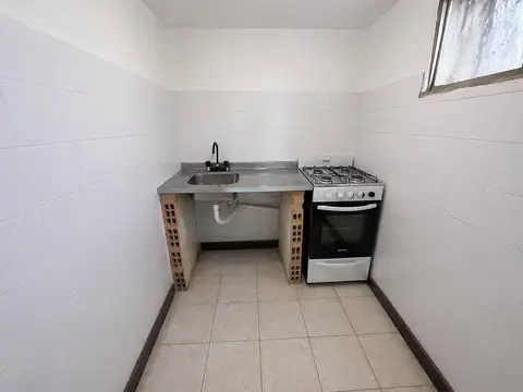 PH DE 3 AMBIENTES CON ESCRITORIO A REFACCIONAR EN ROJAS 1906 ESQUINA JUAN B JUSTO