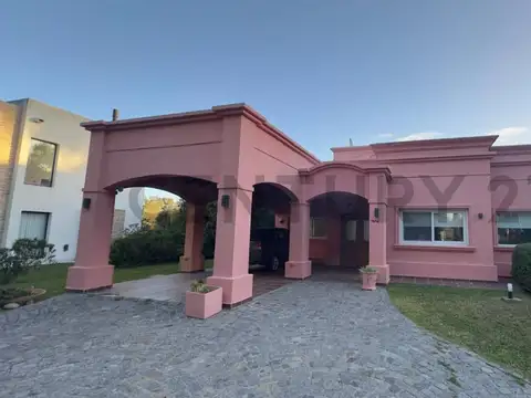 CASA EN VENTA MIRALAGOS 1