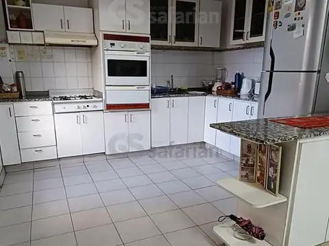 Depto Tipo Casa 4 ambientes con 2 baños