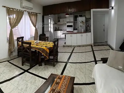 Depto Tipo Casa en Venta de 4 ambientes