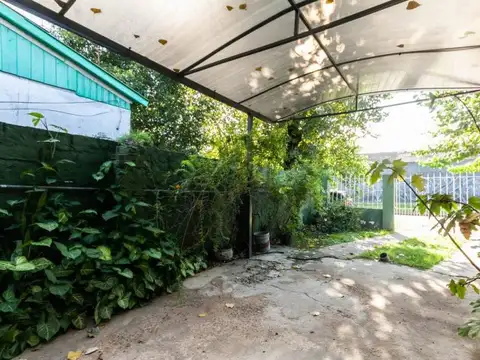 Casa 5 ambientes con 1 baño