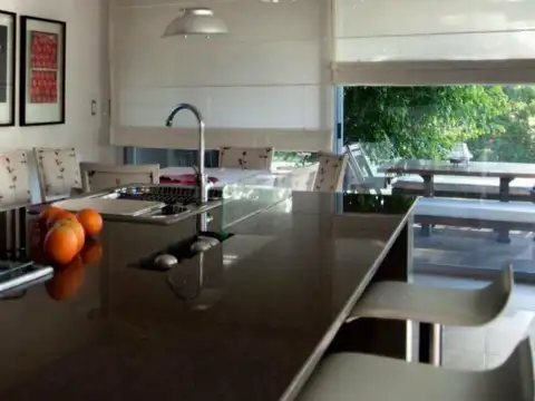 Casa en Venta al Oeste