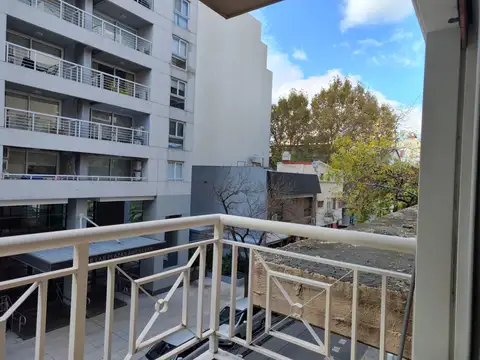 Amenábar 2400, Piso 2