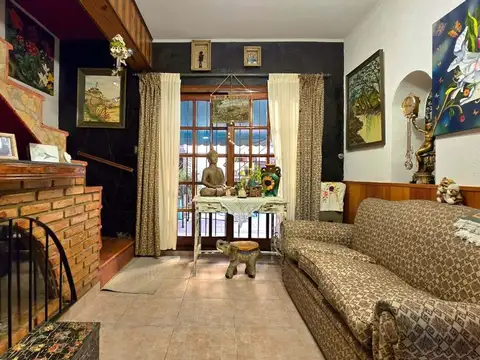 Casa 4 ambientes con 2 baños