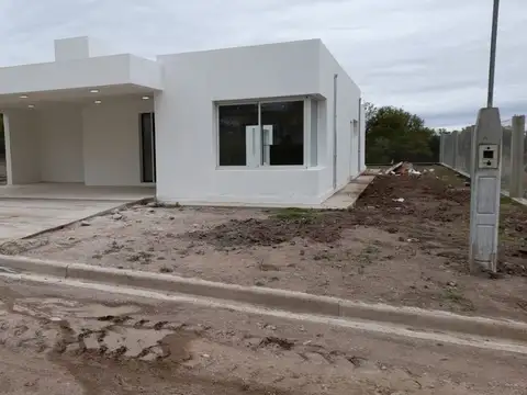 Casa en Venta en Juana Koslay, USD 185.000